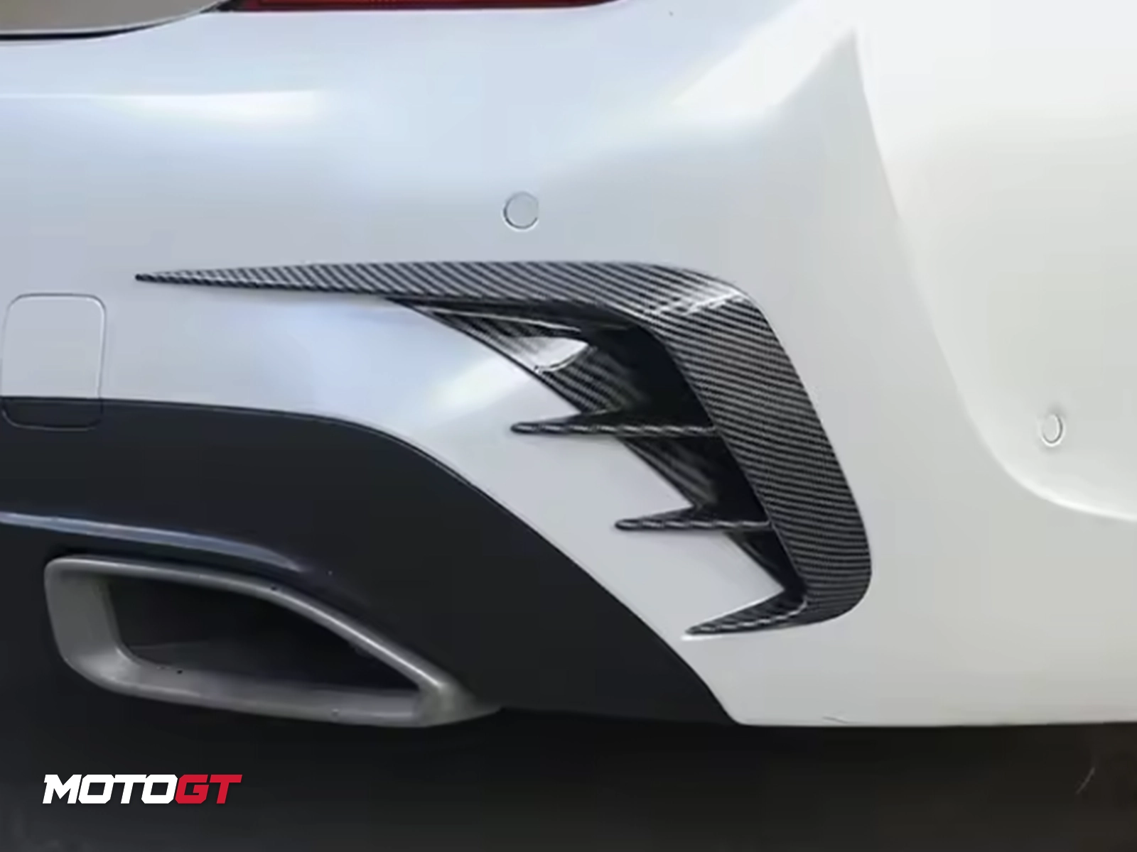 3 SERIES REAR BUMPER TRIM